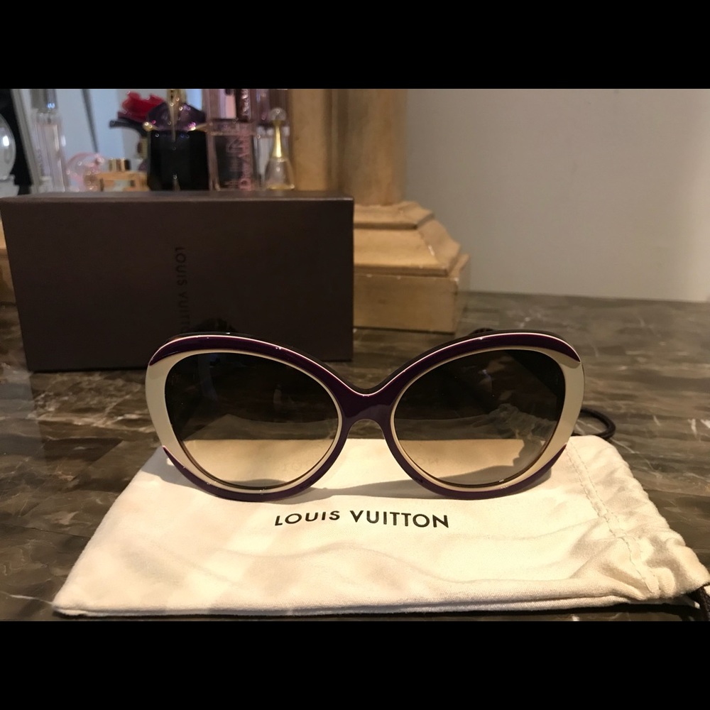 Authentic Louis Vuitton sunglasses!